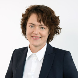 Expertin und Ansprechpartnerin für Outsourcing Dr. Julia Steudle